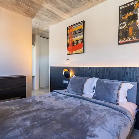 Serenity Sky Luxury - Sunset - Private Pool 아노 메라